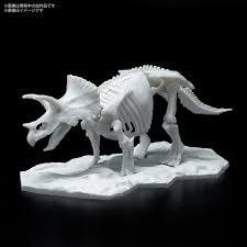 ESQUELETO TRICERATOPS MODEL KIT